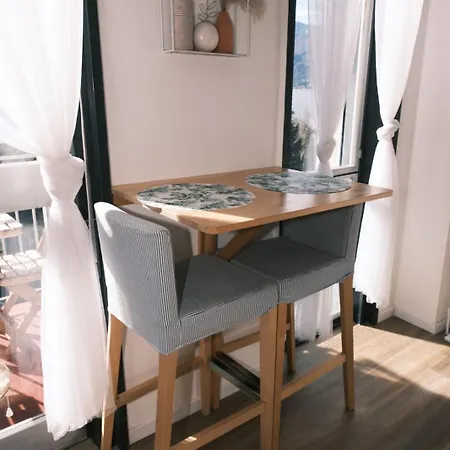 Lägenhet Lovely Studio With And Montains Views & Free Parking Luino